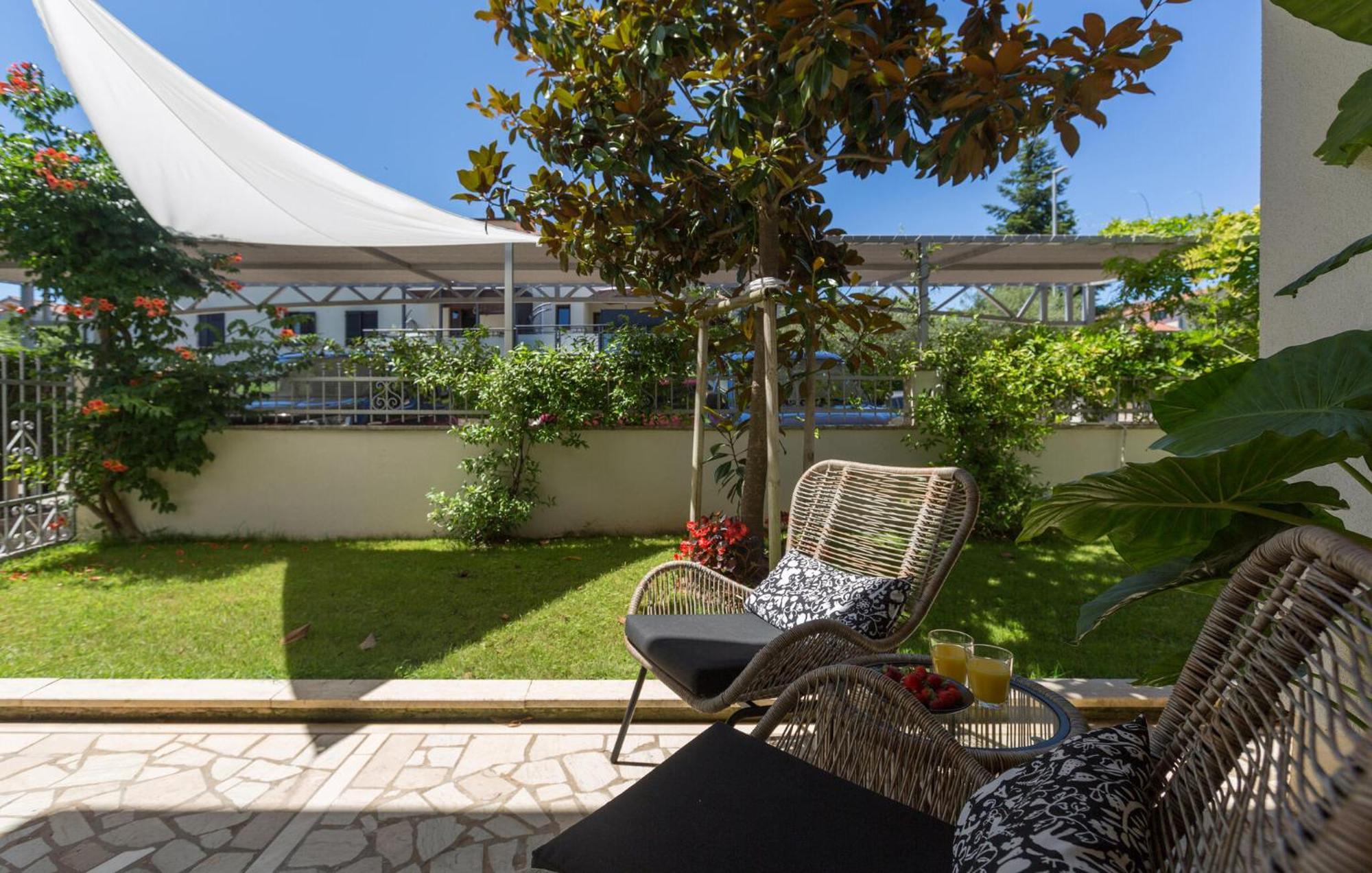 1 Bedroom Beautiful Apartment In Poreč Exterior foto