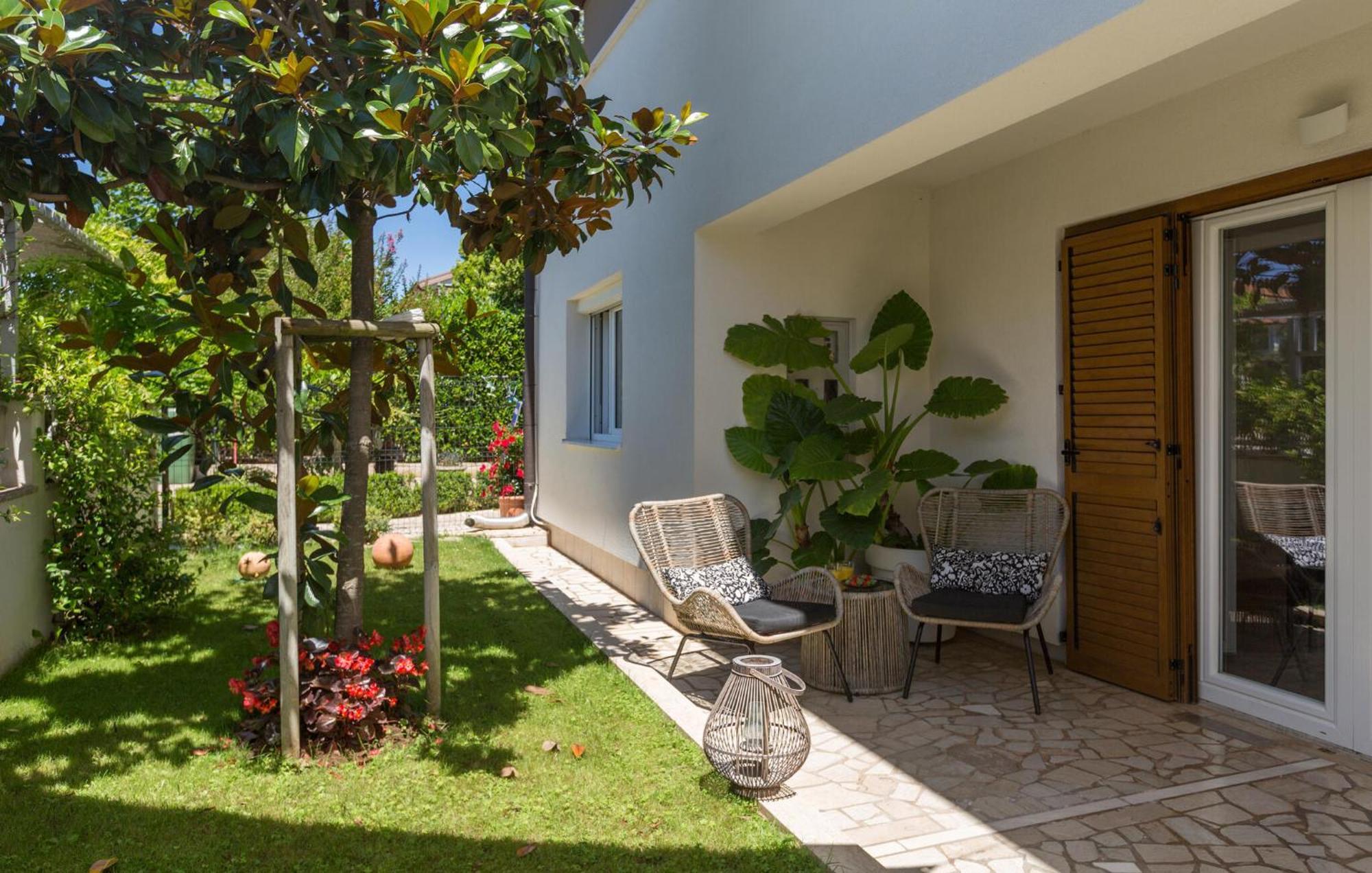 1 Bedroom Beautiful Apartment In Poreč Exterior foto