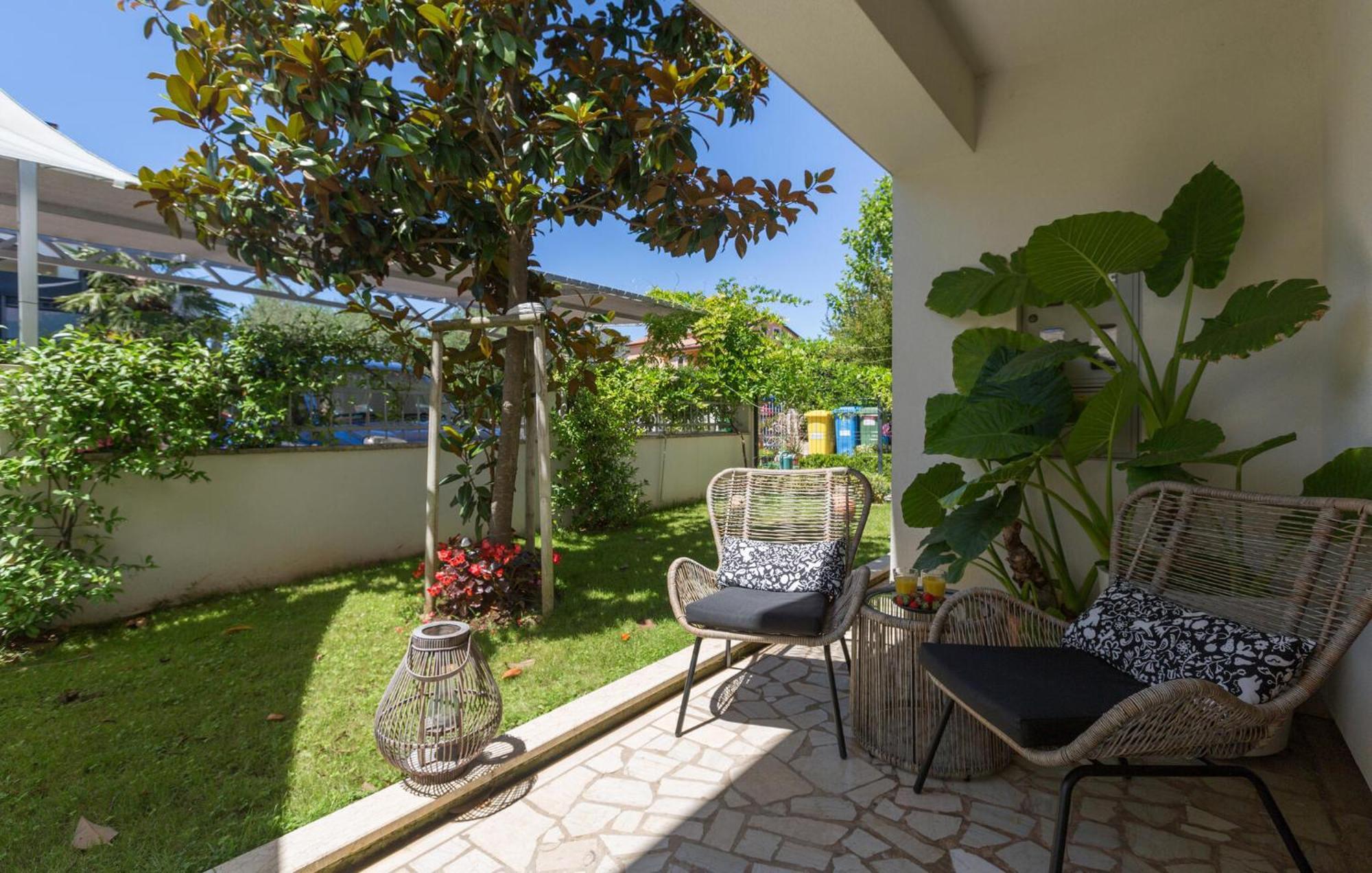 1 Bedroom Beautiful Apartment In Poreč Exterior foto